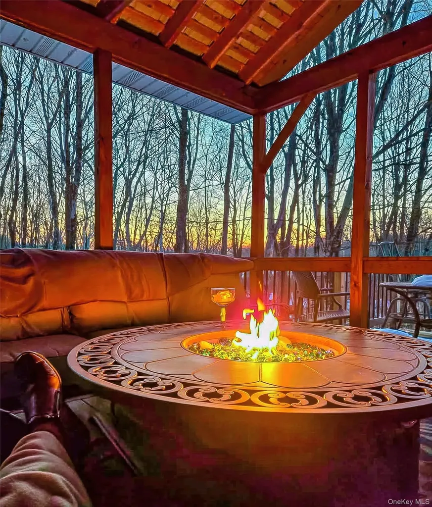 179 Hibernia Road Salt Point NY 12578