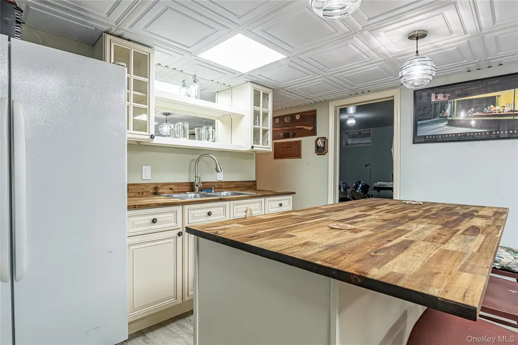 179 Hibernia Road Salt Point NY 12578