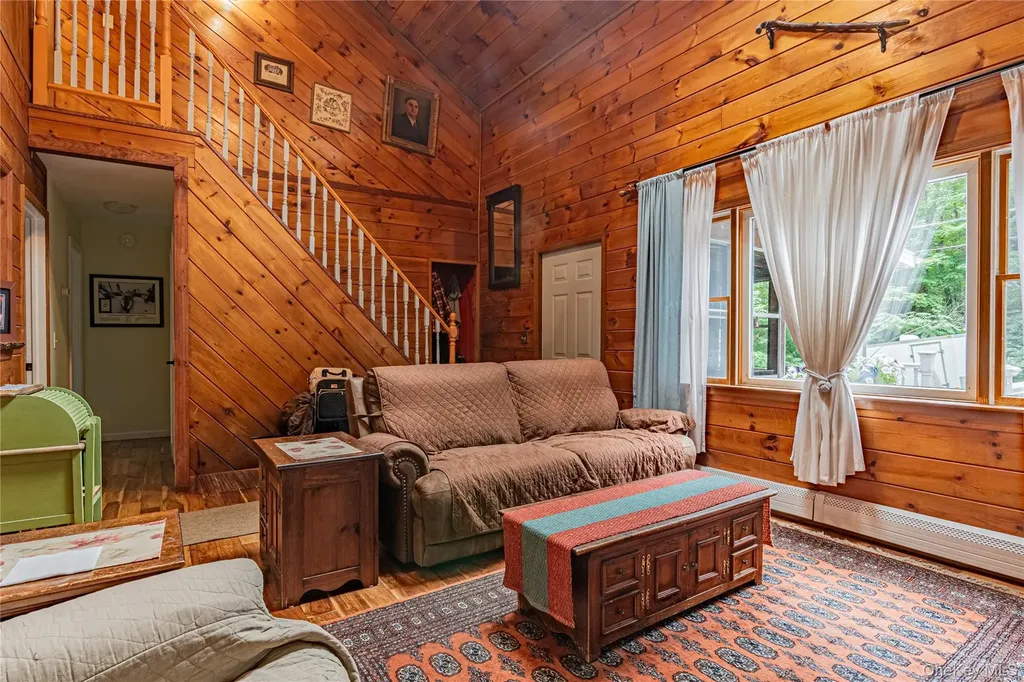 179 Hibernia Road Salt Point NY 12578
