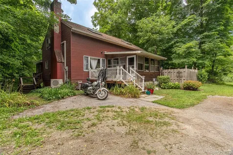 179 Hibernia Road Salt Point NY 12578