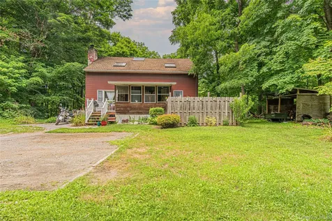 179 Hibernia Road Salt Point NY 12578