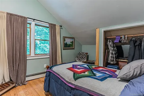 179 Hibernia Road Salt Point NY 12578