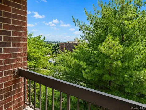 1376 Midland Avenue Bronxville NY 10708