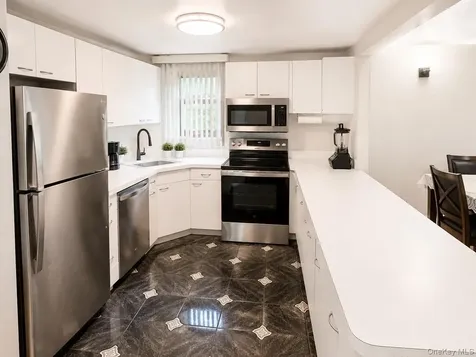 1376 Midland Avenue Bronxville NY 10708