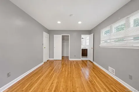 49 Eastern Avenue Deer Park NY 11729