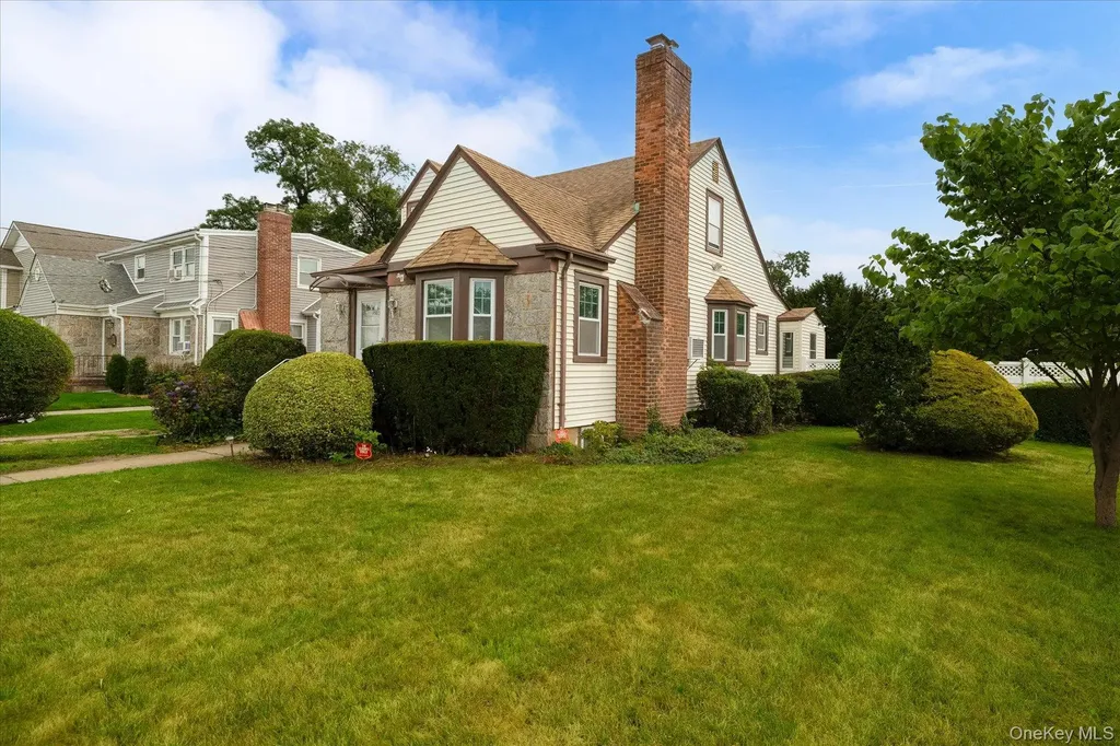1503 Paul Street Baldwin NY 11510