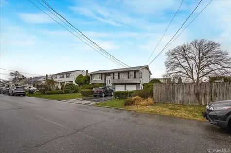 286 W 13th Street Deer Park NY 11729
