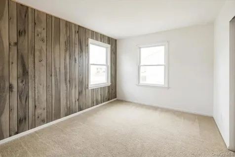 286 W 13th Street Deer Park NY 11729