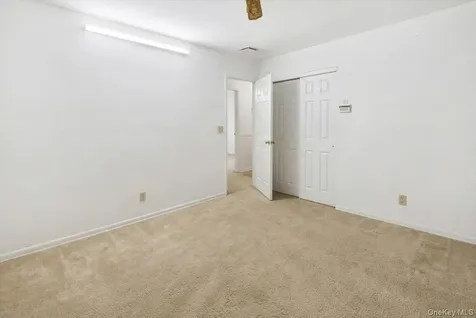 286 W 13th Street Deer Park NY 11729