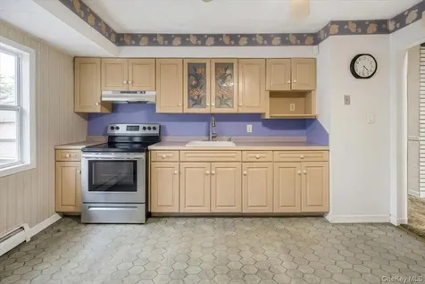 286 W 13th Street Deer Park NY 11729