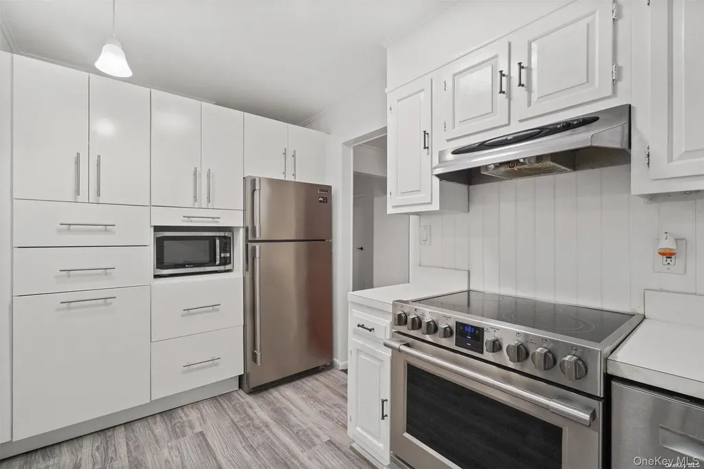 1670 Abby Road Merrick NY 11566