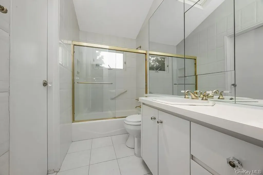 2940 Bond Drive Merrick NY 11566