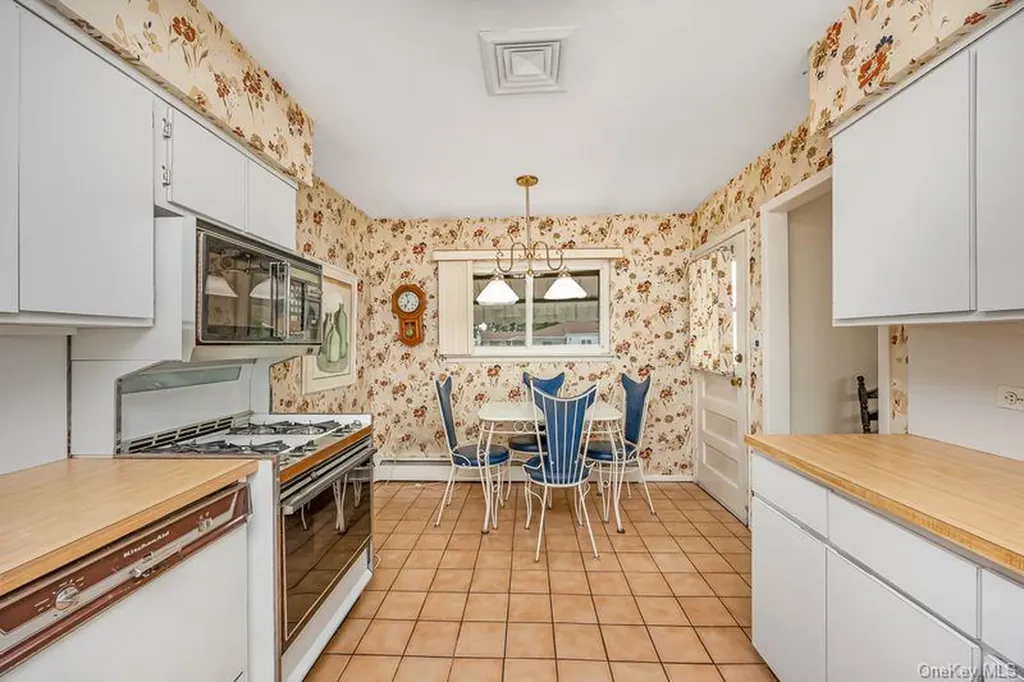 2940 Bond Drive Merrick NY 11566