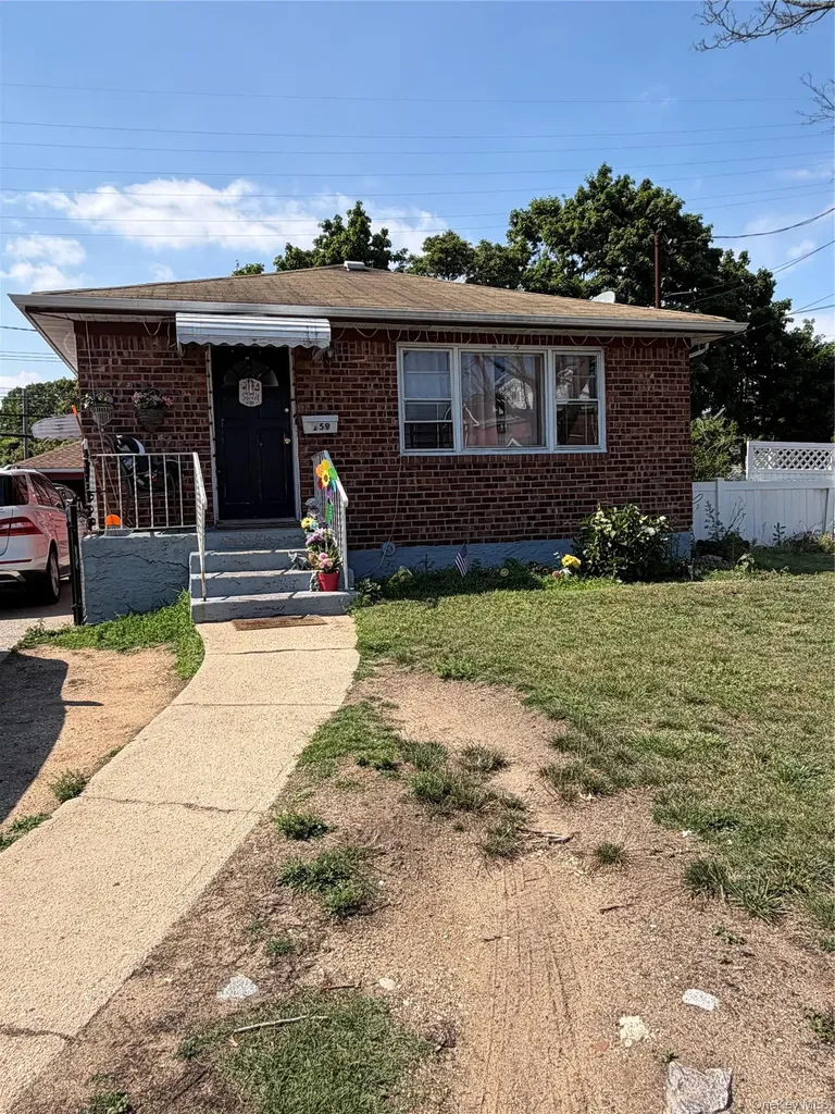 159 Church Street Malverne NY 11565