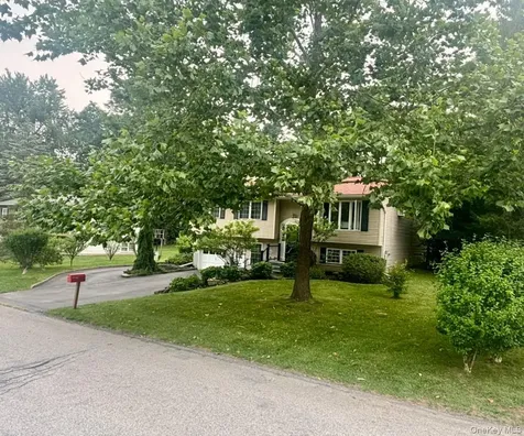 23 Hankin Loop Poughkeepsie NY 12601