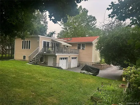 23 Hankin Loop Poughkeepsie NY 12601