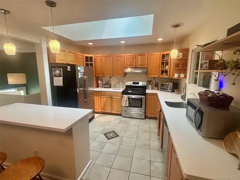 23 Hankin Loop Poughkeepsie NY 12601