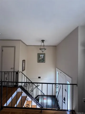 73 Cherokee Avenue West Islip NY 11795
