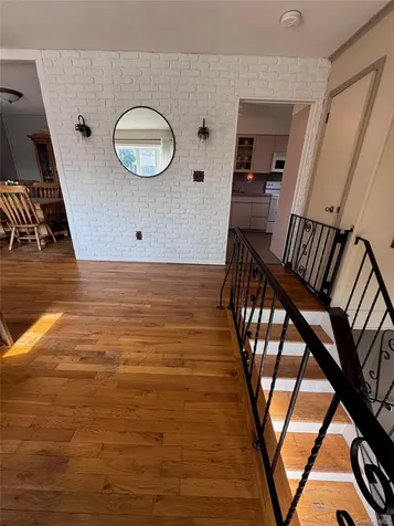 73 Cherokee Avenue West Islip NY 11795