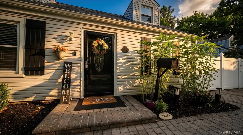 520 Riverside Avenue Massapequa NY 11758
