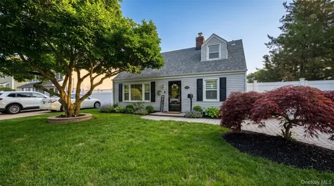 520 Riverside Avenue Massapequa NY 11758
