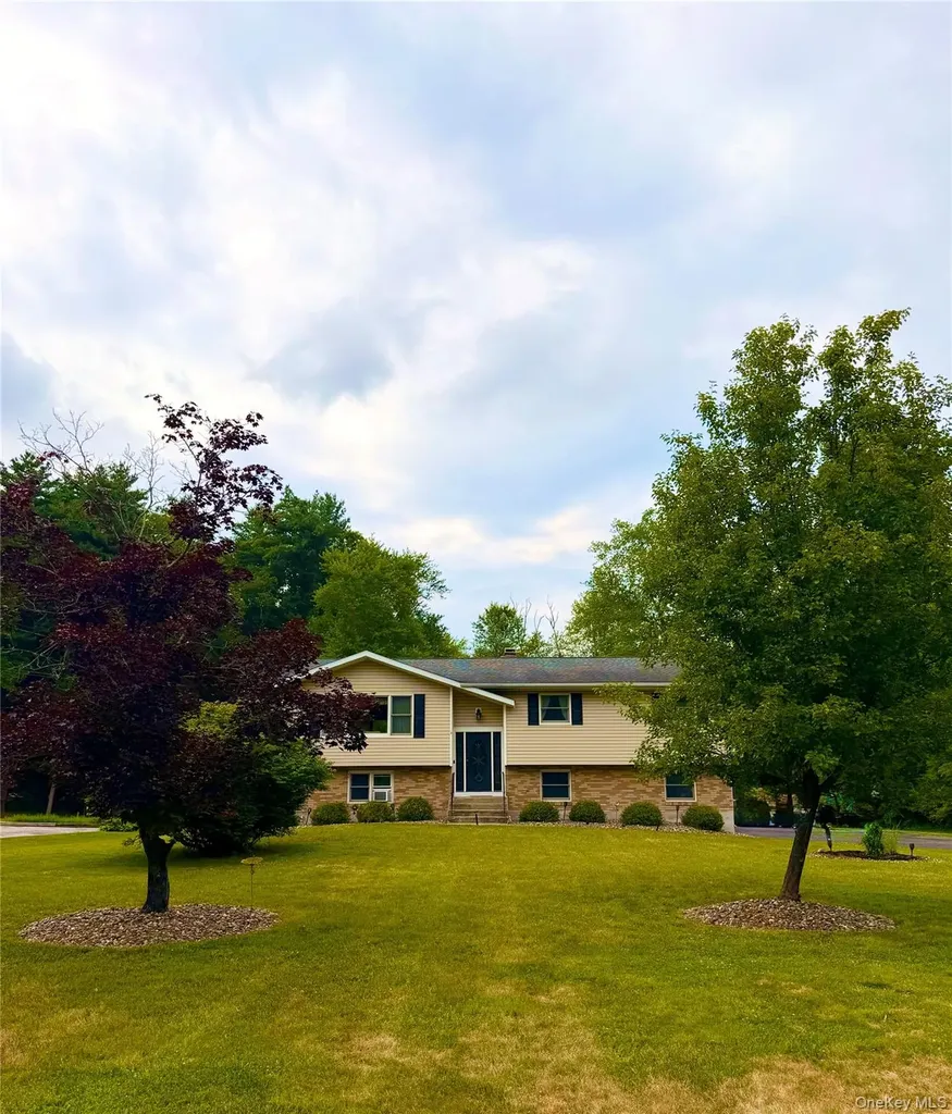 20 Lenart Place Hopewell Junction NY 12533