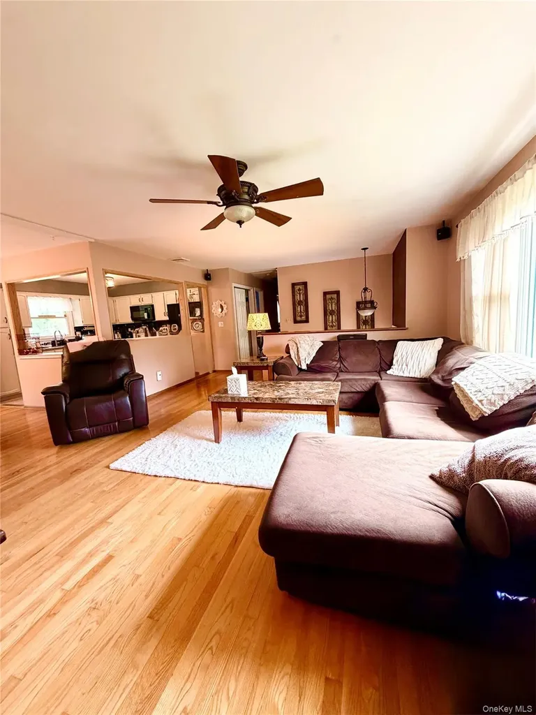 20 Lenart Place Hopewell Junction NY 12533