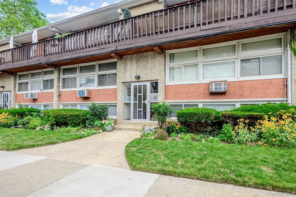 3 Duryea Place Lynbrook NY 11563