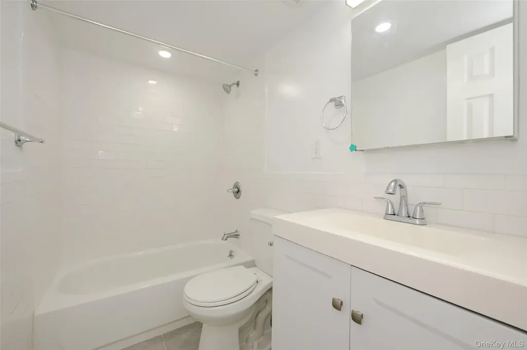 3 Duryea Place Lynbrook NY 11563