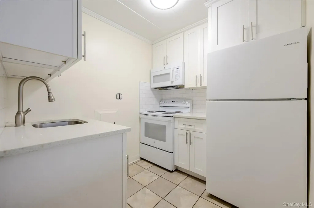 3 Duryea Place Lynbrook NY 11563