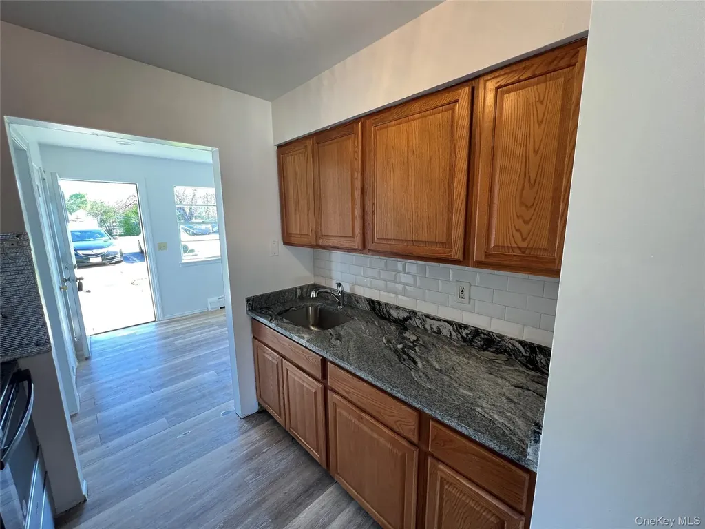 27 Lexington Lane New Windsor NY 12553