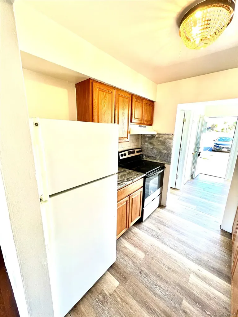 27 Lexington Lane New Windsor NY 12553