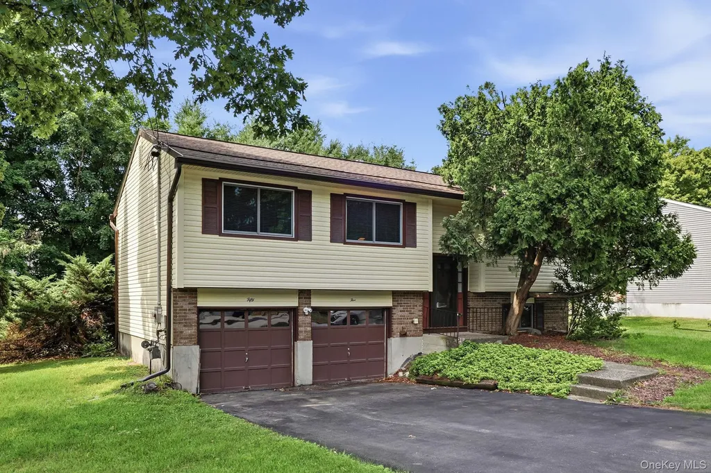 55 Sutton Park Road Poughkeepsie NY 12603