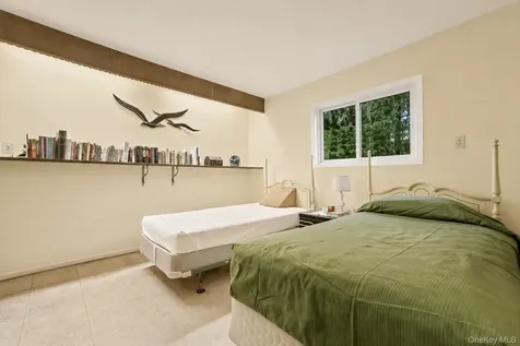 55 Sutton Park Road Poughkeepsie NY 12603