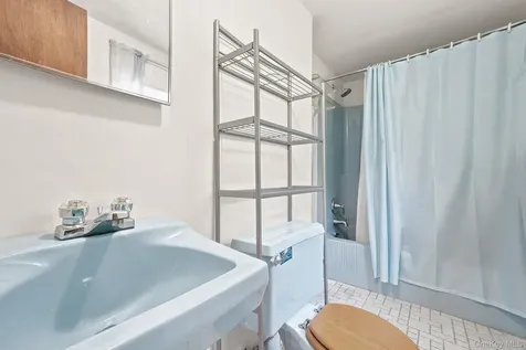 55 Sutton Park Road Poughkeepsie NY 12603