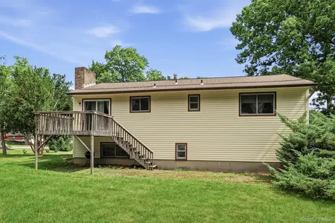 55 Sutton Park Road Poughkeepsie NY 12603