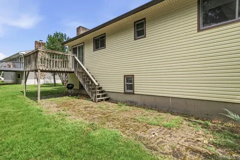 55 Sutton Park Road Poughkeepsie NY 12603
