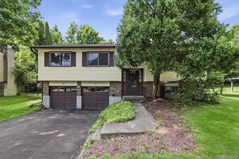55 Sutton Park Road Poughkeepsie NY 12603
