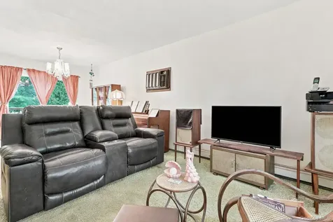 55 Sutton Park Road Poughkeepsie NY 12603