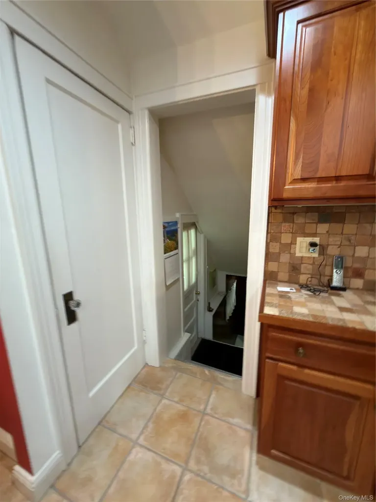 44 Muirfield Road Rockville Centre NY 11570