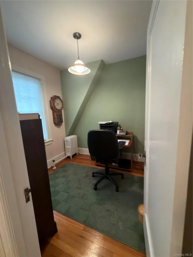 44 Muirfield Road Rockville Centre NY 11570