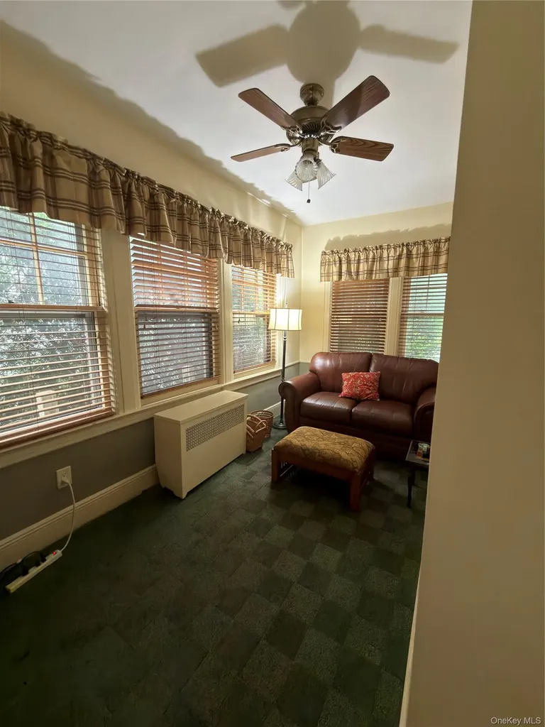 44 Muirfield Road Rockville Centre NY 11570