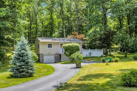 577 Wood Road Mahopac NY 10541