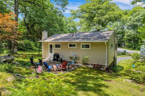577 Wood Road Mahopac NY 10541