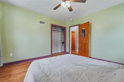 2 Hennessey Place Poughkeepsie NY 12601