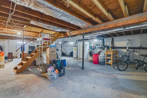 2 Hennessey Place Poughkeepsie NY 12601