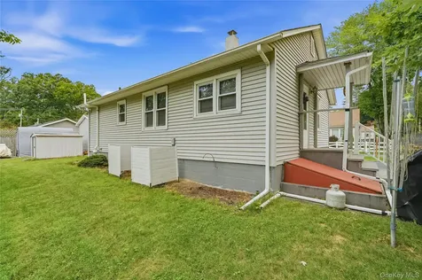 2 Hennessey Place Poughkeepsie NY 12601