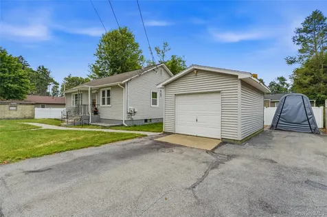 2 Hennessey Place Poughkeepsie NY 12601