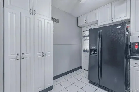 2 Hennessey Place Poughkeepsie NY 12601