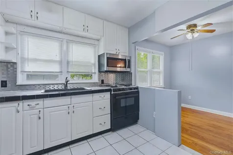 2 Hennessey Place Poughkeepsie NY 12601